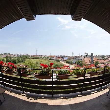 Vila Aris *